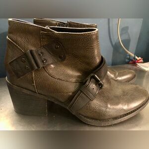 Size 10M ankle boots